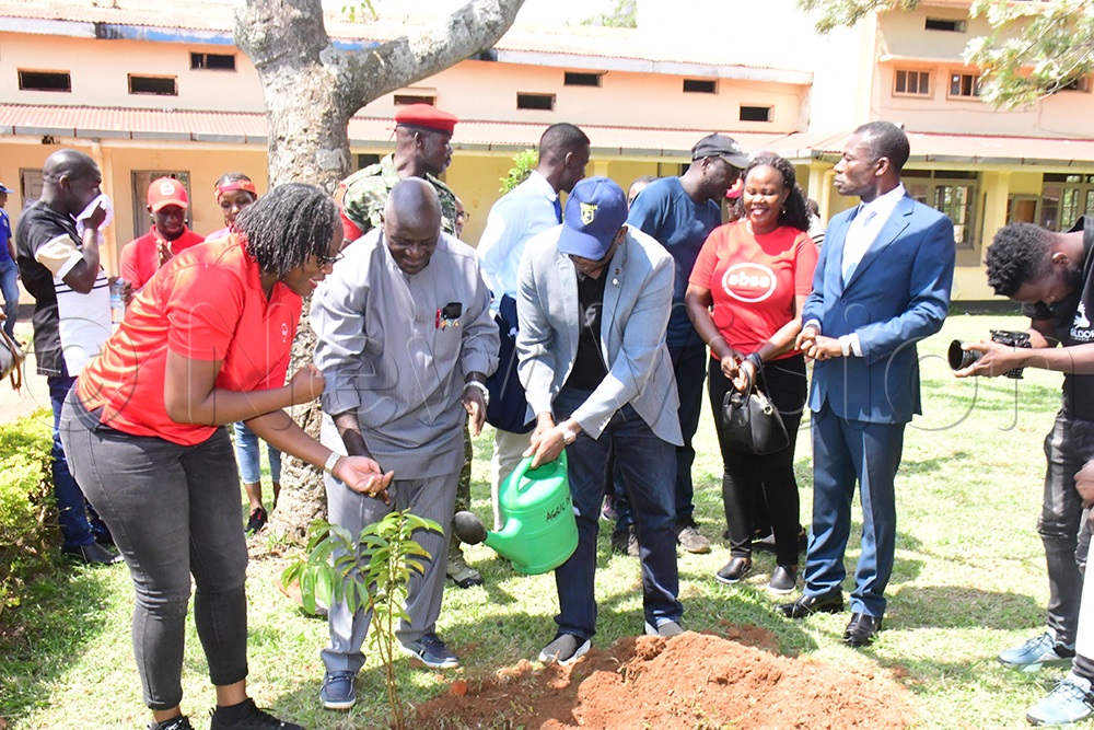 Gen. Katumba launches tree campaign at Busoga College Mwiri